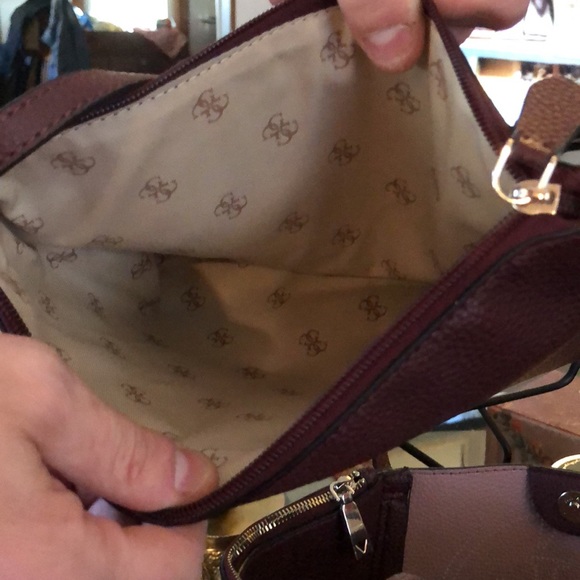 Guess Heidi Tote Purse.. great for a teacher! - Picture 5 of 11